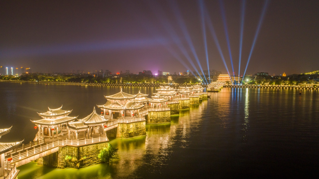 5 Essential Factors for Choosing Industrial-Grade Outdoor LED Lighting for Architectural Projects